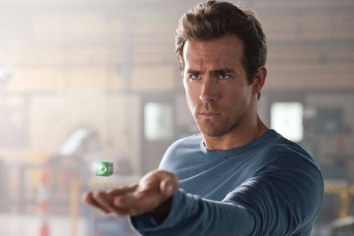 RYAN REYNOLDS as Hal Jordan in Warner Bros. PicturesÕ action adventure ÒGREEN LANTERN,Ó a Warner Bros. Pictures release. TM & © DC Comics