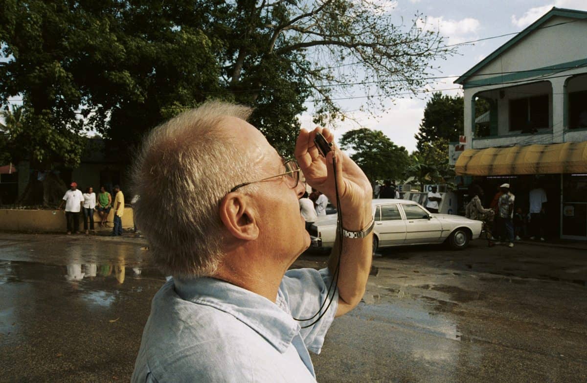 Cinemaatographer Dante Spinotti, ASC, AIC taking a meter read on the set of "After the Sunset."
Photo by: Glen Wilson
(C) 2004 New Line Productions