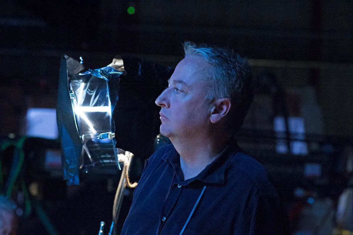 Cinematographer Seamus McGarvey on the set of <em>Life</em>