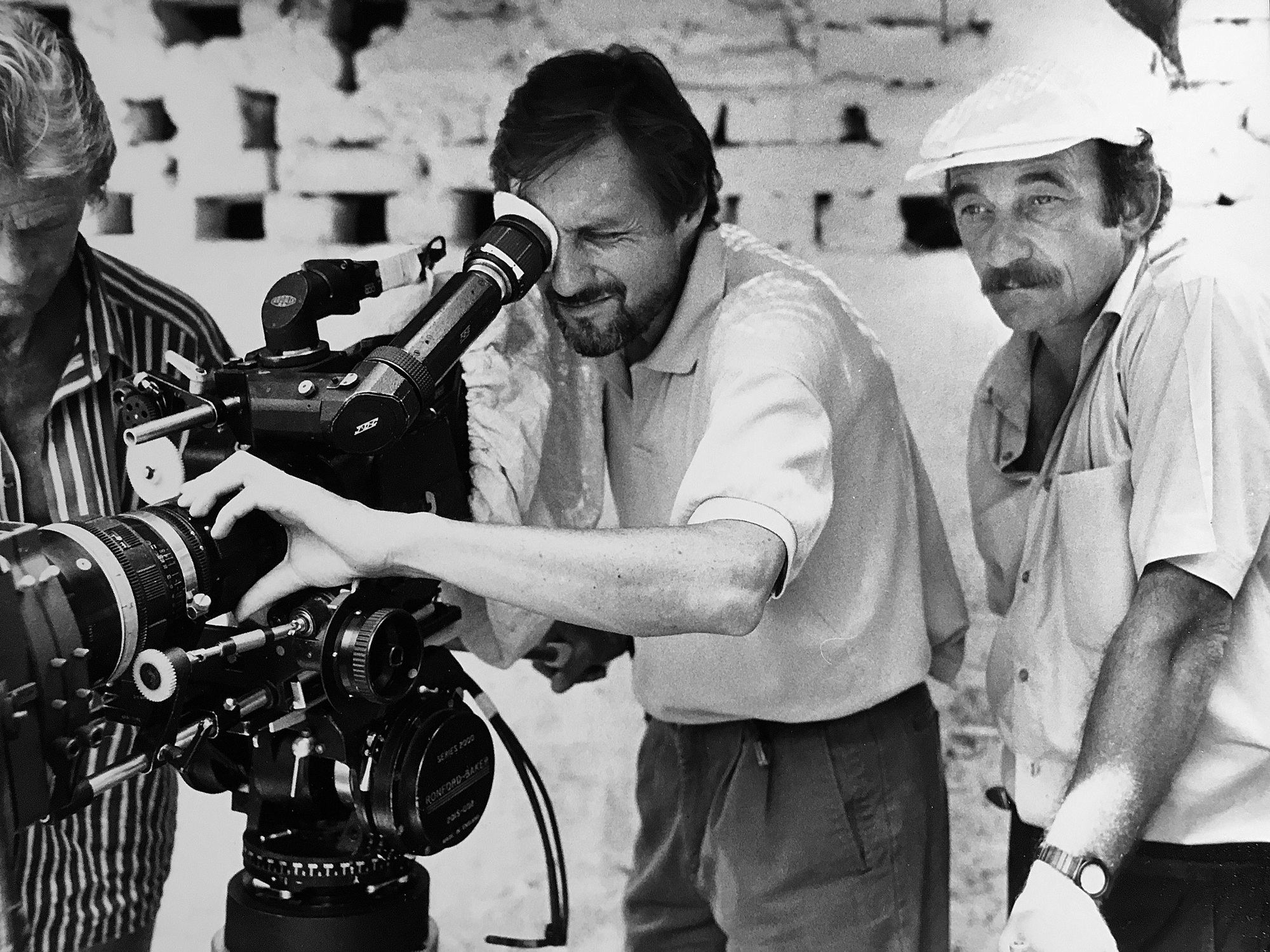 Peter Biziou and director Roland Joffe checking a shot on <em>City Of Joy</em>