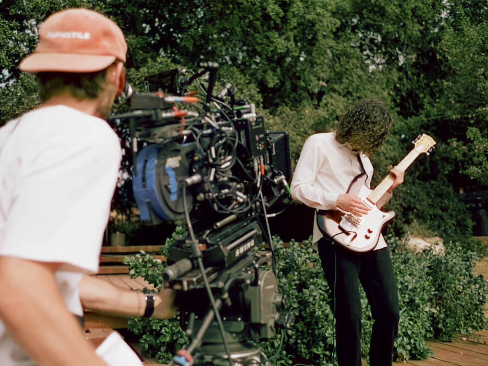 DP Ian Hurdle on the creative collaborations behind Paramore's This Is  Why video