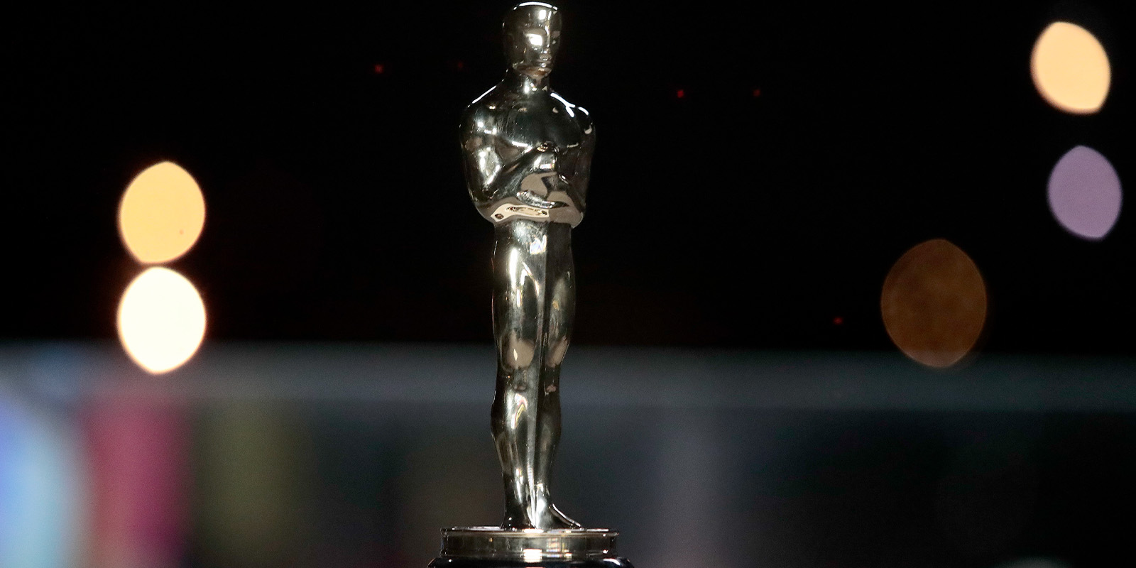 An Oscars statuette