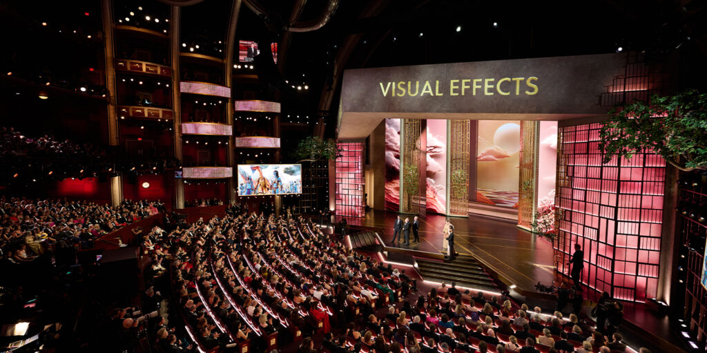 Eric Saindon, Richard Baneham, Joe Letteri, and Daniel Barrett accept the Oscar for Visual Effects