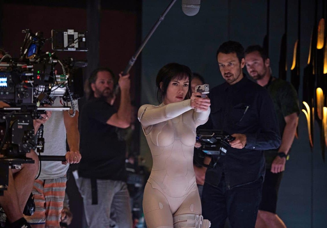 Director Rupert Sanders and Scarlett Johansson on the set of <em>Ghost in the Shell</em>